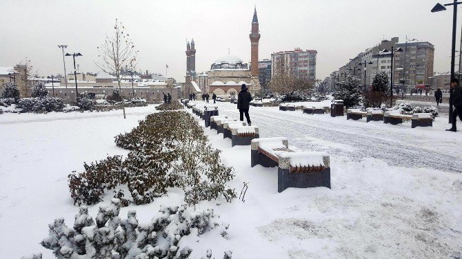 Sivas Beyaza Büründü