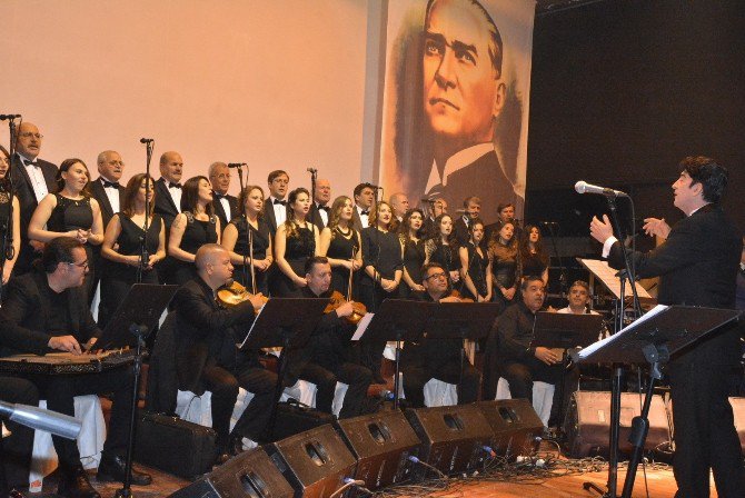 Akhisar Musiki Derneği’nden Muhteşem Konser