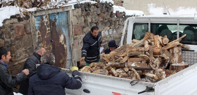 Büyükşehir’den Yakacak Yardımı