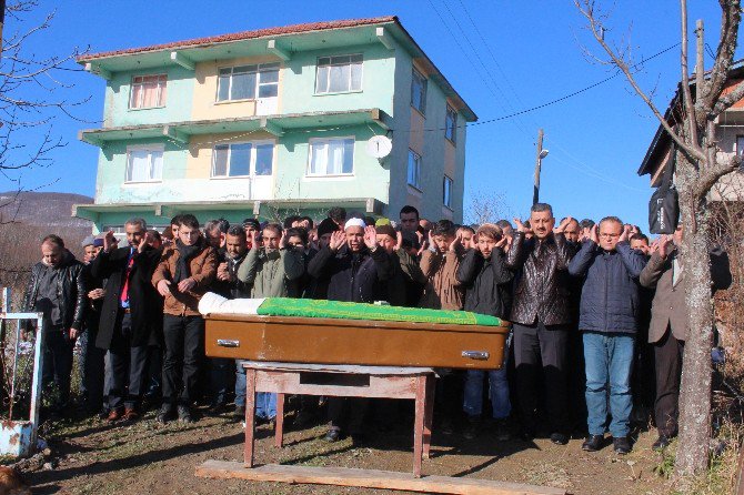 Trafik Kazasında Yaşamını Yitiren Madenci Son Yolculuğuna Uğurlandı