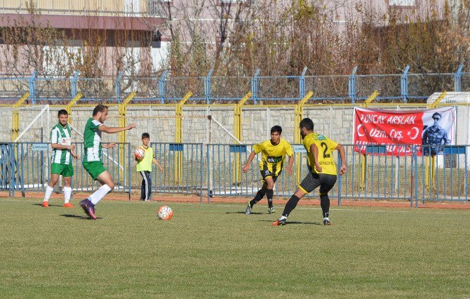 Korkuteli Belediyespor Rahat Kazandı: 2-0