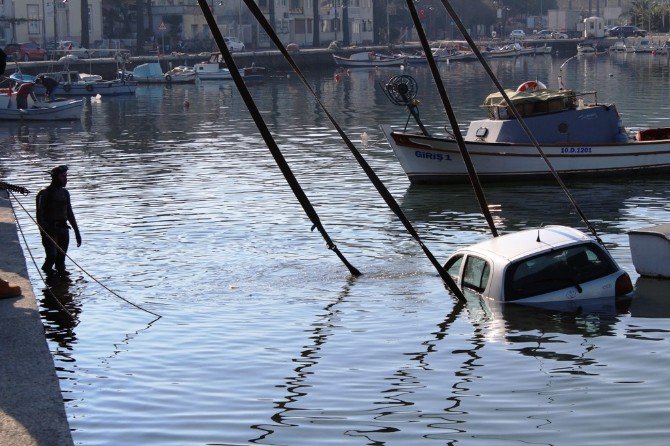 Denize Uçan Kadın Sürücü Sağ Kurtuldu