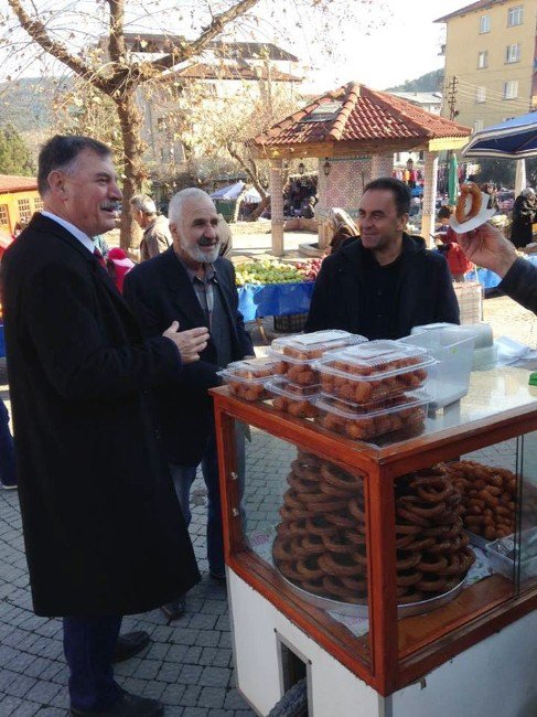 Başkan Duymuş Halk Pazarında