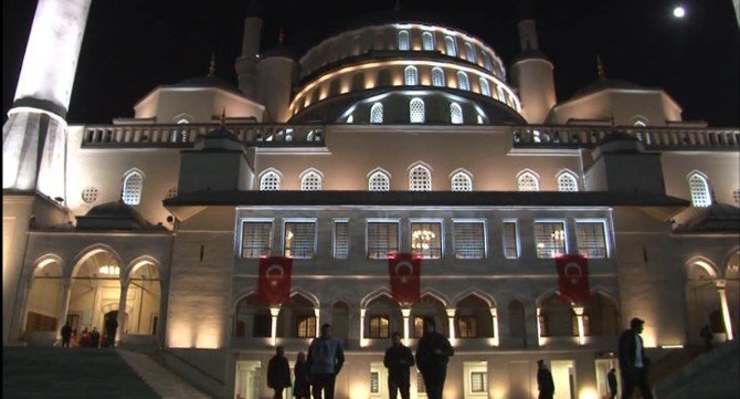 Ankara’da Mevlit Kandili Coşkusu