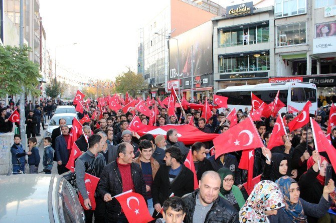 Adıyaman’da Binlerce Vatandaş Teröre Lanet Yürüyüşü Yaptı