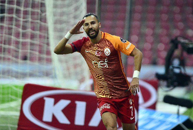 Yasin Öztekin, Gol Sevincini Polislerle Yaşadı