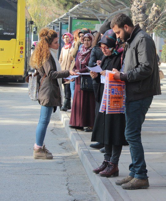 Anadolu Realist Gençlik Hareket Derneği Hadis Dağıttı