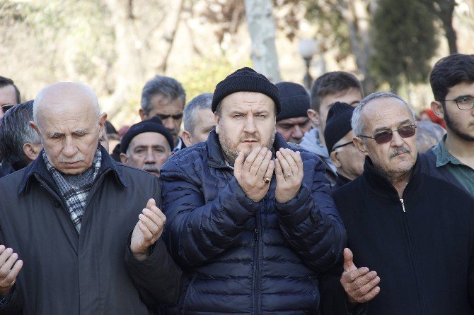 Stk’lar Halep’te Yaşanan Zulme Ve Teröre Karşı Tek Yürek Oldu