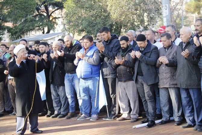 Stk’lar Halep’te Yaşanan Zulme Ve Teröre Karşı Tek Yürek Oldu