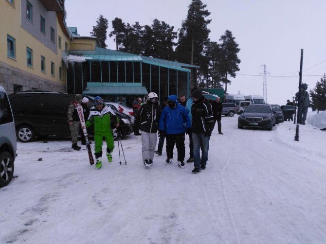 Vali Rahmi Doğan, Cıbıltepe Kayak Tesislerini İnceledi