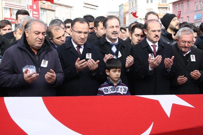 Şehit Polis Devrilmez Son Yolculuğuna Uğurlandı