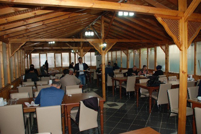 Öğretmenevindeki Yemek Sorunu Çözüldü