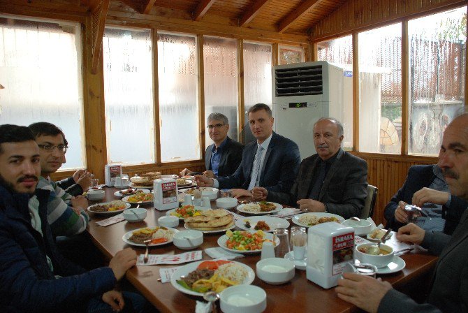 Öğretmenevindeki Yemek Sorunu Çözüldü
