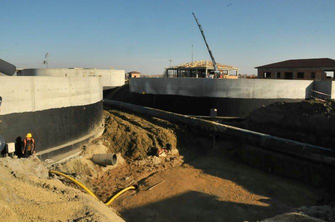 Başkan Akkaya, Ak Parti Yönetim Kurulu Üyelerine Yatırımları Gezdirdi