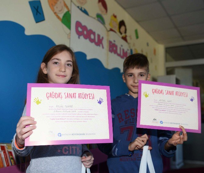 Çağdaş Sanat Atölyesi İlk Mezunlarını Verdi