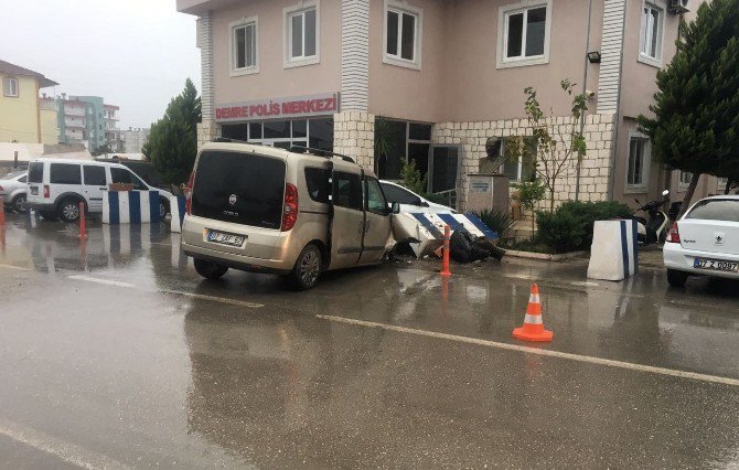 Polisi Alarma Geçiren Kaza