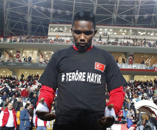 Antalyaspor’da Eto’o’dan Beşiktaş Saldırısına Dua