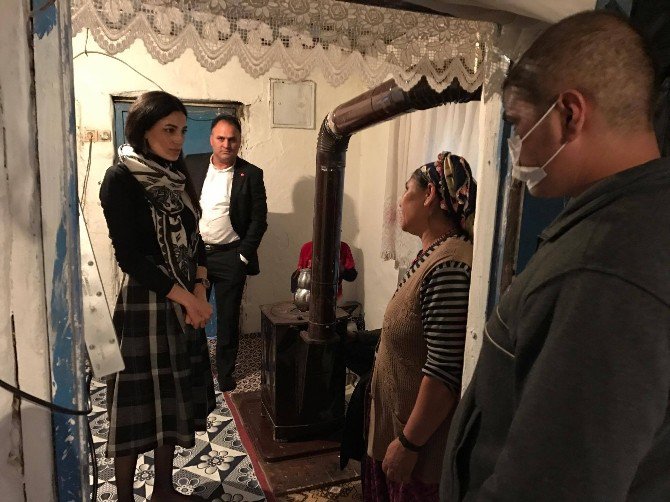 Ak Kadınlar 15 Yaşındaki Hazar İçin Seferber Oldu