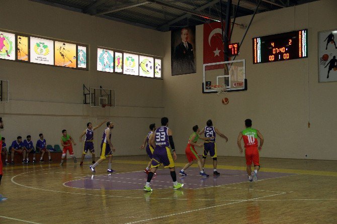Bağlar Belediyesi Basketbol Takımı Galibiyetlerini Sürdürüyor