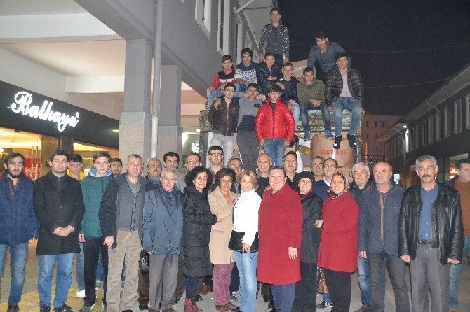 Balıkesir’den Türkmenlere Yardım