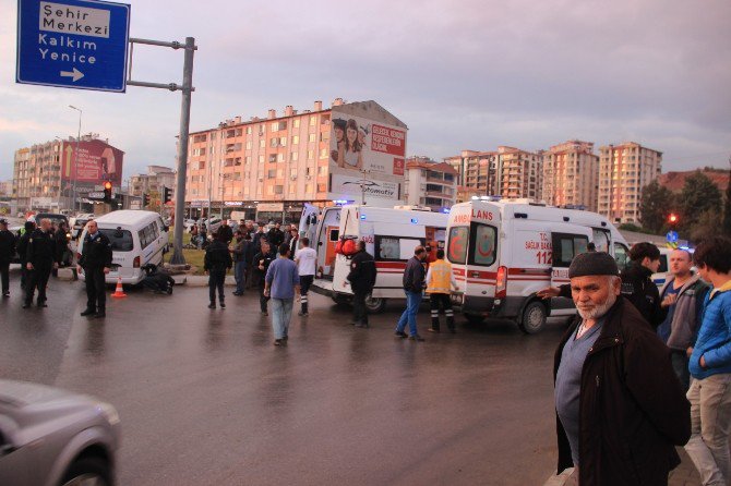 Öğrenci Minibüsü Kaza Yaptı: 3 Yaralı