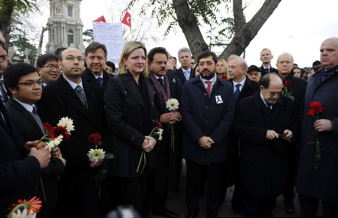 İstanbul’daki Konsoloslardan Hain Terör Saldırısına Tepki