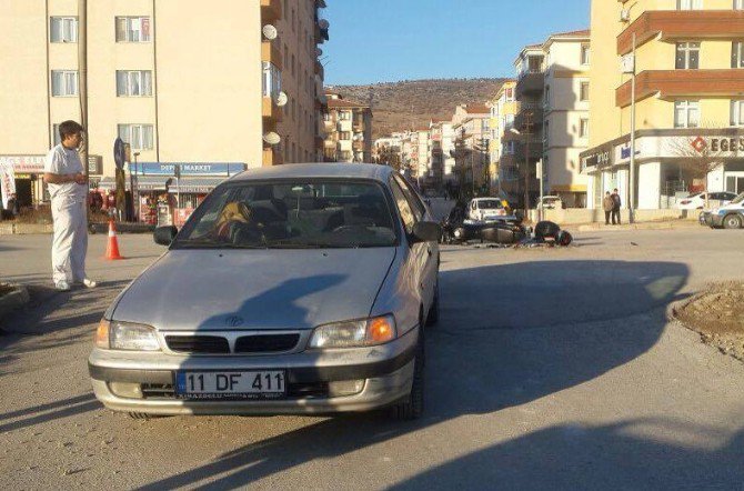 Bilecik’te Otomobil İle Motosiklet Çarpıştı: 3 Yaralı