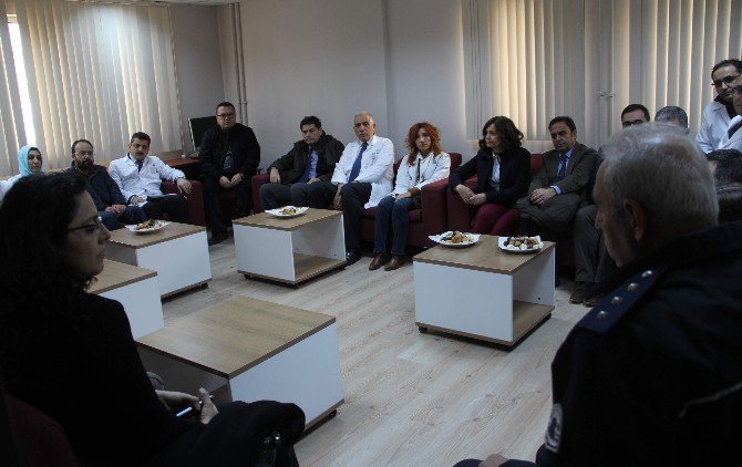 Doktorlardan Polise Destek Ziyareti