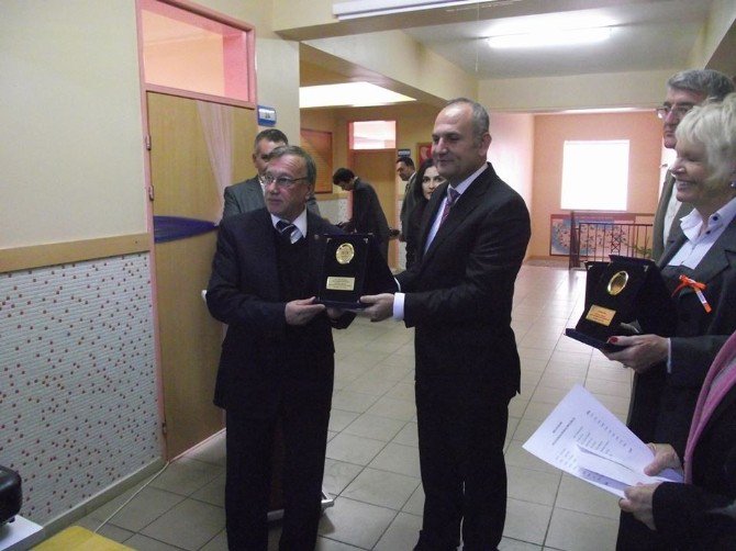 Didim Yalıköy Okulu, Hayırseverleri Unutmadı