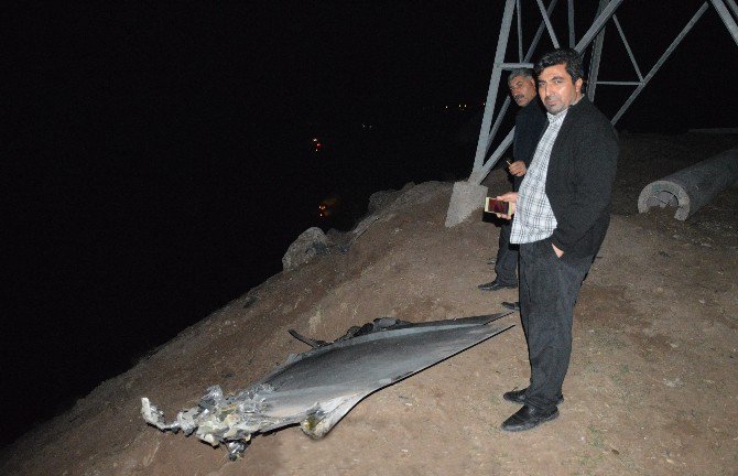 Düşen Uçaktaki Pilotun Yardımına Koşan Köylü İha’ya Konuştu