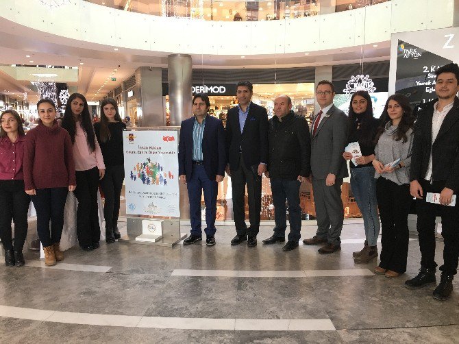 10 Aralık Dünya İnsan Hakları Günü Standı Park Afyon’da Kuruldu