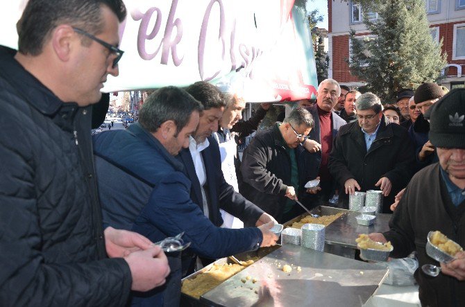 Bilecik Belediyesinden Helva İkramı