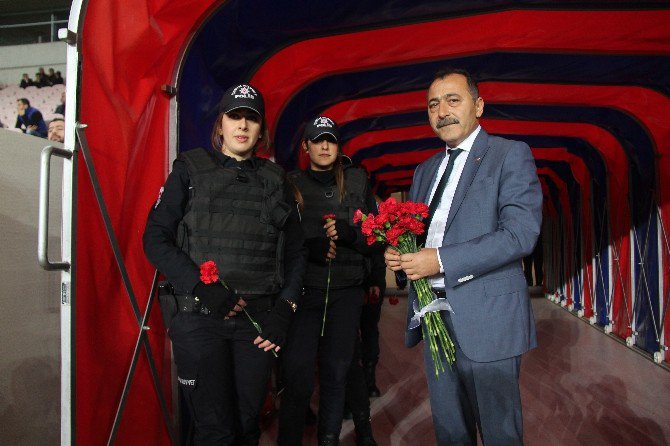 Mersin İdmanyurdu - Giresunspor Maçı Öncesi Duygu Dolu Anlar Yaşandı