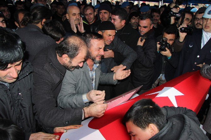 Kahramanmaraş Şehidini Uğurladı