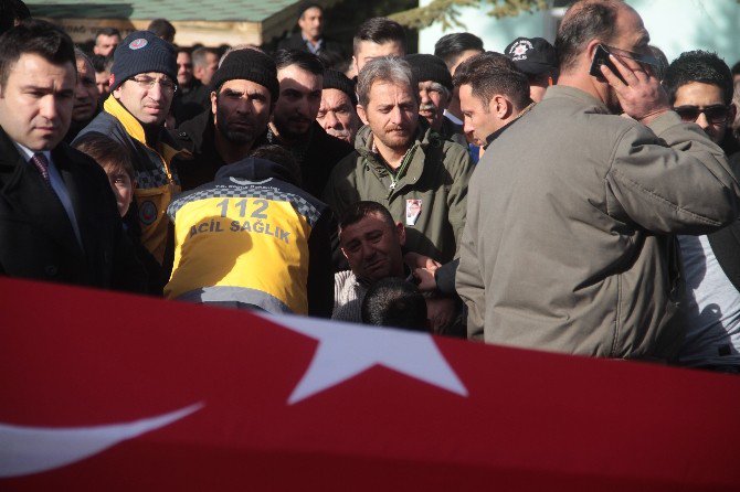 İstanbul Patlamasında Şehit Olan Çetin Sarıkaya Son Yolculuğuna Uğurlandı