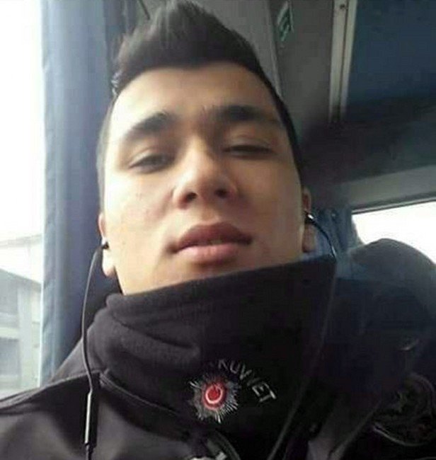 İkiz Çocuk Babası Şehit Polis Son Yolculuğuna Uğurlandı