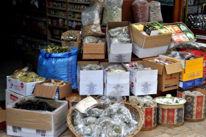 Soğuk Havalar Aktarların Yüzünü Güldürdü