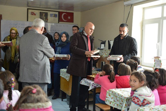 Yakutiye Belediyesi Köy Çocuklarını Satrançla Tanıştırıyor