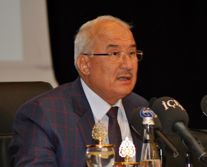 Kocamaz: “Maratonu Erteleseydik Teröristin Ekmeğine Yağ Sürmüş Olurduk”