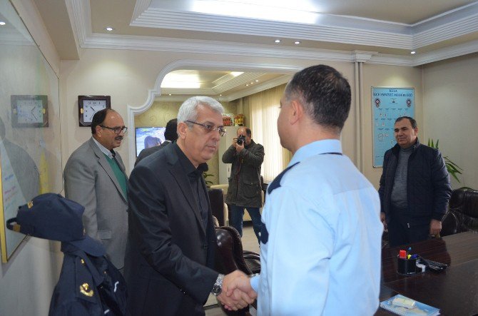 Kula Milli Eğitim Müdürlüğünden Emniyete Taziye Ziyareti