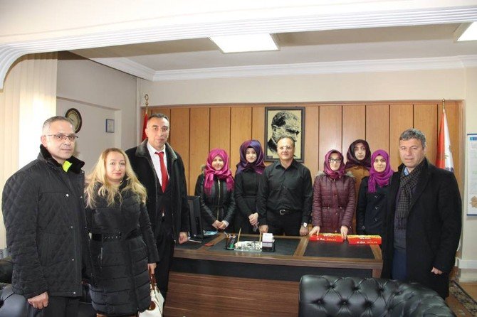Oltu Anadolu Kız İmam Hatip Lisesi Öğrencilerinden Polislere Taziye Ziyareti