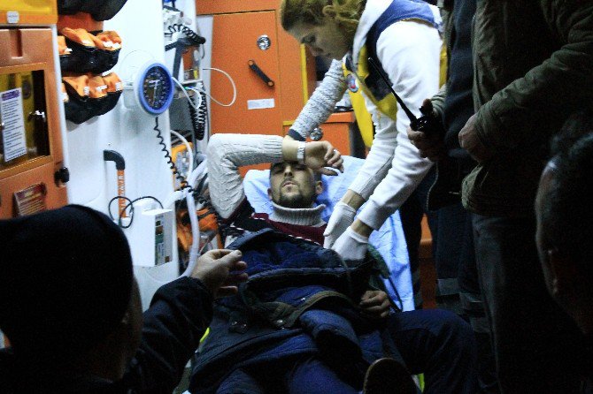 Maddi Sıkıntıları Yüzünden Otelin Çatısına Çıktı