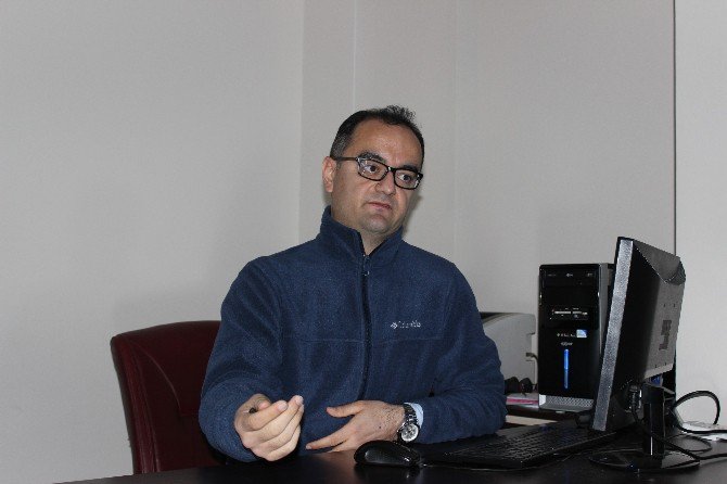 Diyaliz Merkezlerinde Çalışanlara Enfeksiyon Eğitimi