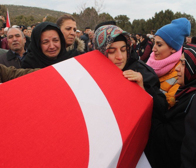 Şehit Polisin Annesi: “Baba, Yavrunun Yavrusu Gitti”