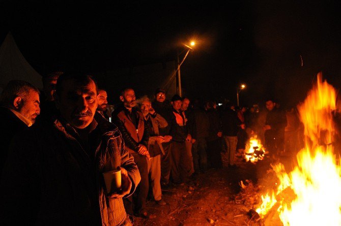 Kandil Gecesi Şehit Oğullarının Taziyesini Kabul Ettiler