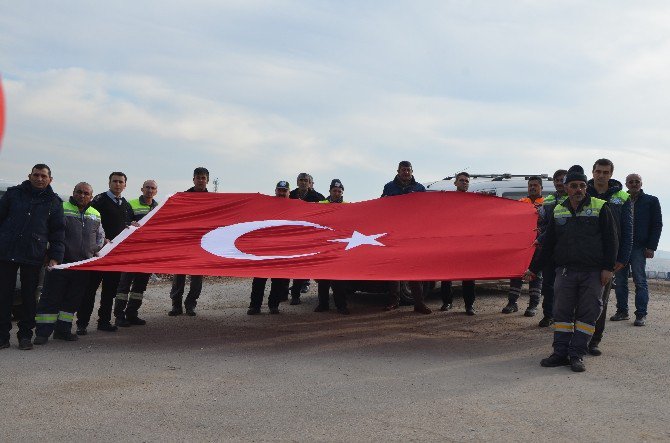 Eskişehir, Şehidini Sokağa Çıkıp Türk Bayrakları İle Uğurladı