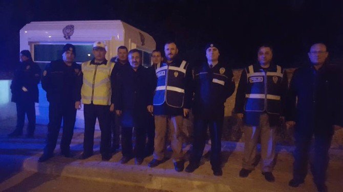 Ak Parti Bilecik Merkez İlçe Teşkilatı Üyeleri ‘Polisin Yanında’