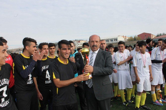 Siirt’te Şehit Zafer Kılıç Spor Lisesi İl Şampiyonu Oldu