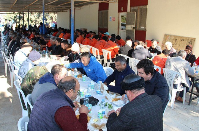 Emekli Personellere Veda Yemeği