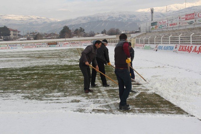 Erzincan Şehir Stadı Galatasaray Maçına Hazırlanıyor
